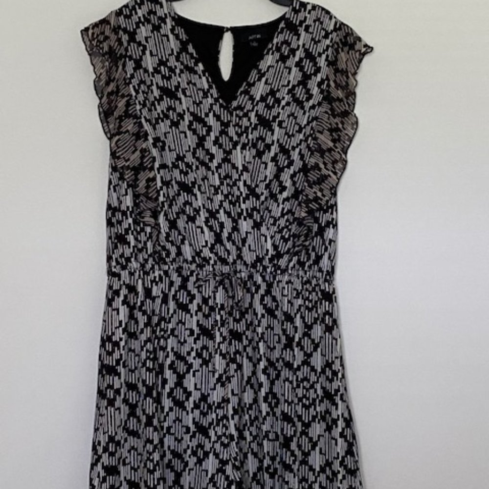 APT 9 Sleeveless Jumper